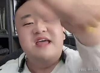 “丈门”刷客大姐再开播呛怼方丈，钢蛋代师出征专场扎心！

          “