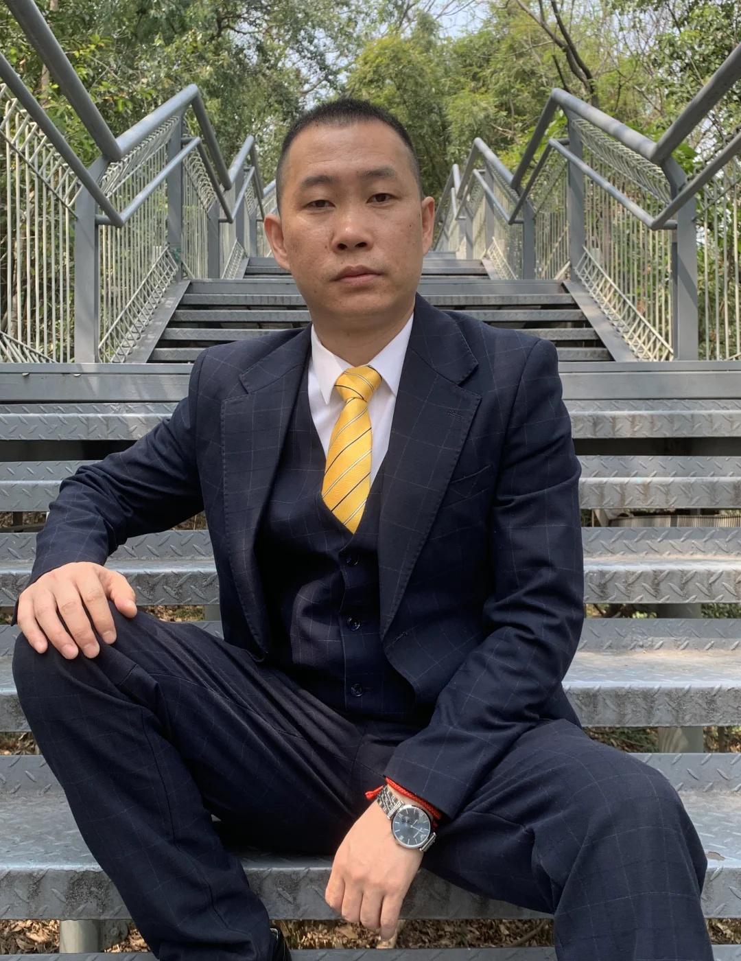 广州都入夏了，热死了
闷热的天气