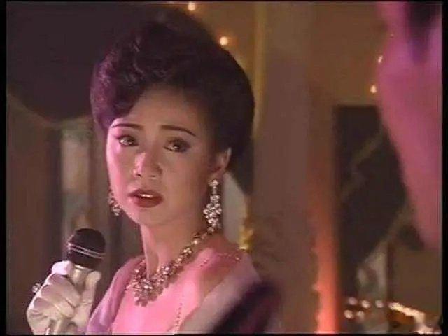 我和春天有个约会东方跨年重聚这四姐妹竟然同框了，让我们太惊喜了，东方跨晚太懂了，