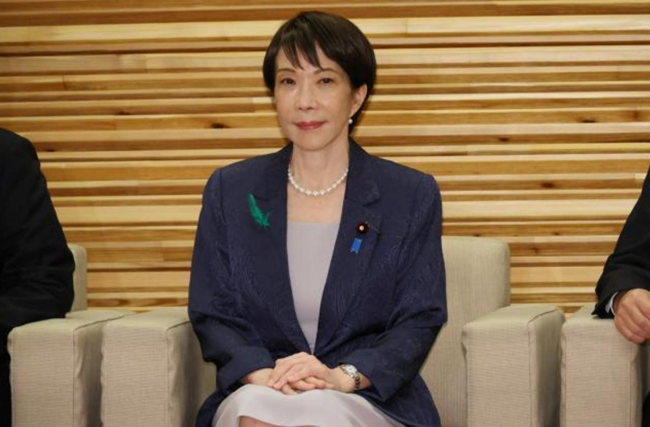 【每日新闻民调显示高市内阁支持率跌至组阁以来最低的53%，应对高物价不利和食品减