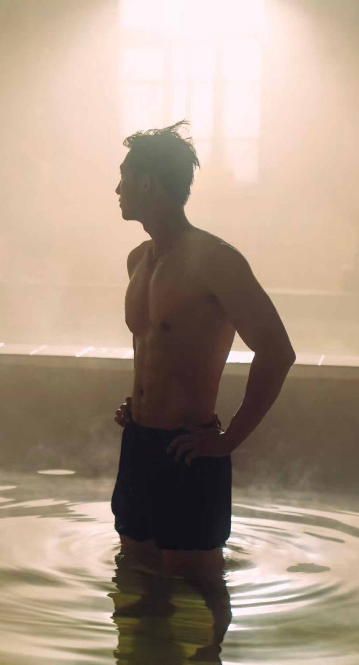 黄景瑜哪里买的裤衩子，这么长 