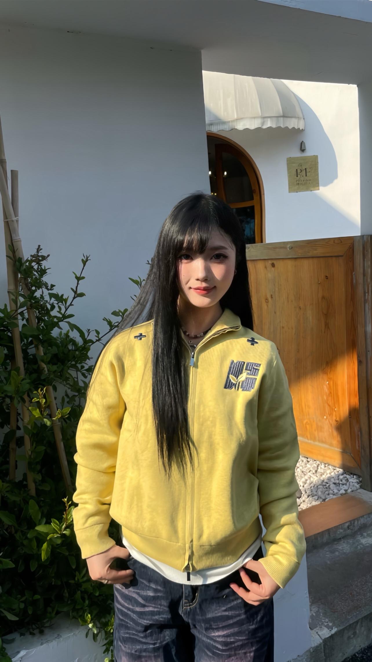 如果我说 我是一朵娇贵难养的花 那你会用最贵的花瓶来养我吗