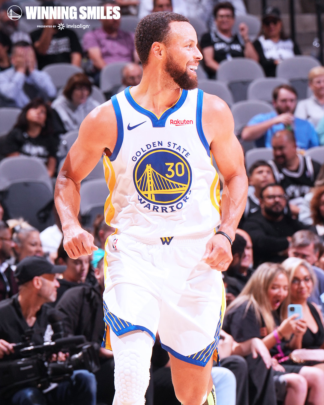 胜利的微笑送给大家！