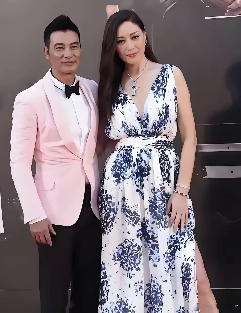 任达华68岁，拍过300多部戏，全球20多套房产，全写老婆琦琦一个人的名字。 