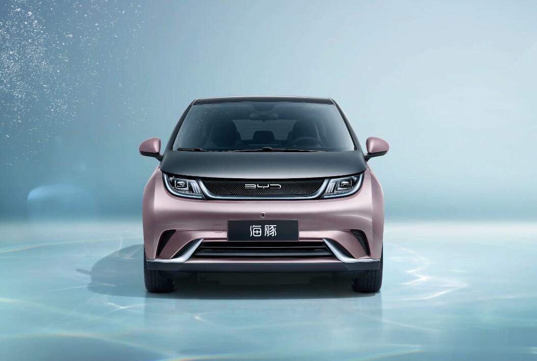   在六月小型轿车批发销量排行榜当中，只有三款车型的销量超过了1万辆的门槛。分别