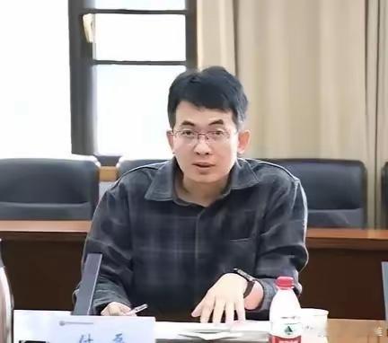 付磊人生经历付磊，1979年7月出生，化学家，现任安徽大学副校长，此前长期任职武