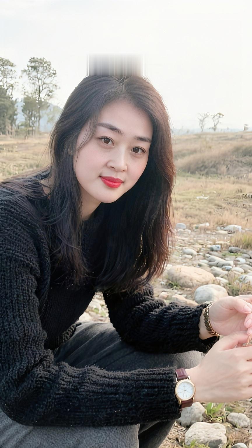 “爱时毫无保留，走时遍体鳞伤，你的敷衍我适可而止，你精打细算，我果断抽...