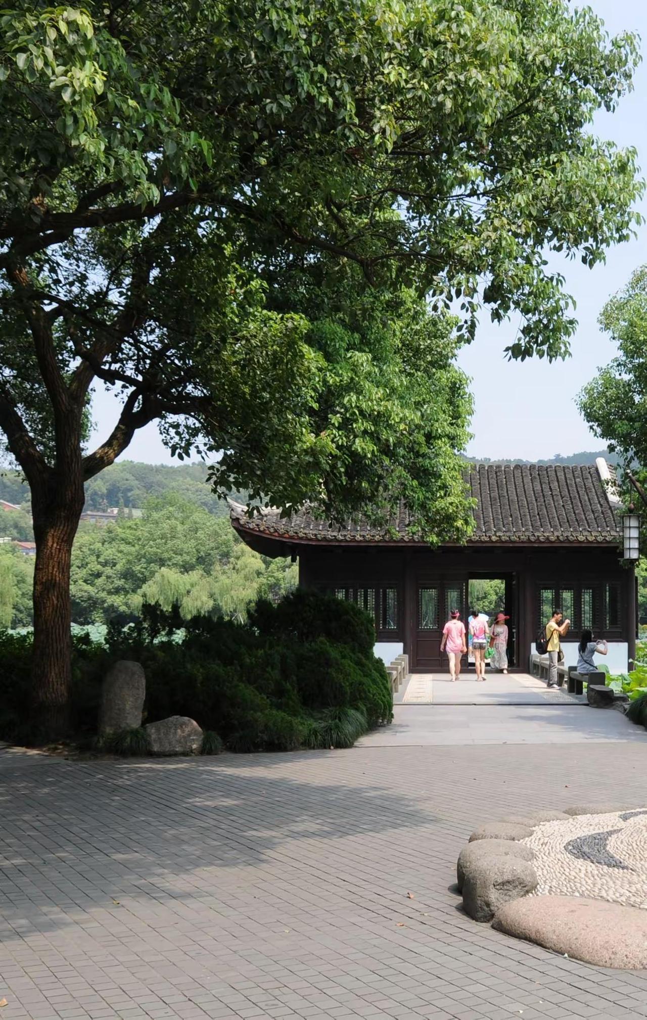 摄影艺术欣赏 | 走廊深处装饰（4）。宋凤洲摄影：江南园林采风宋  摄影 文化旅