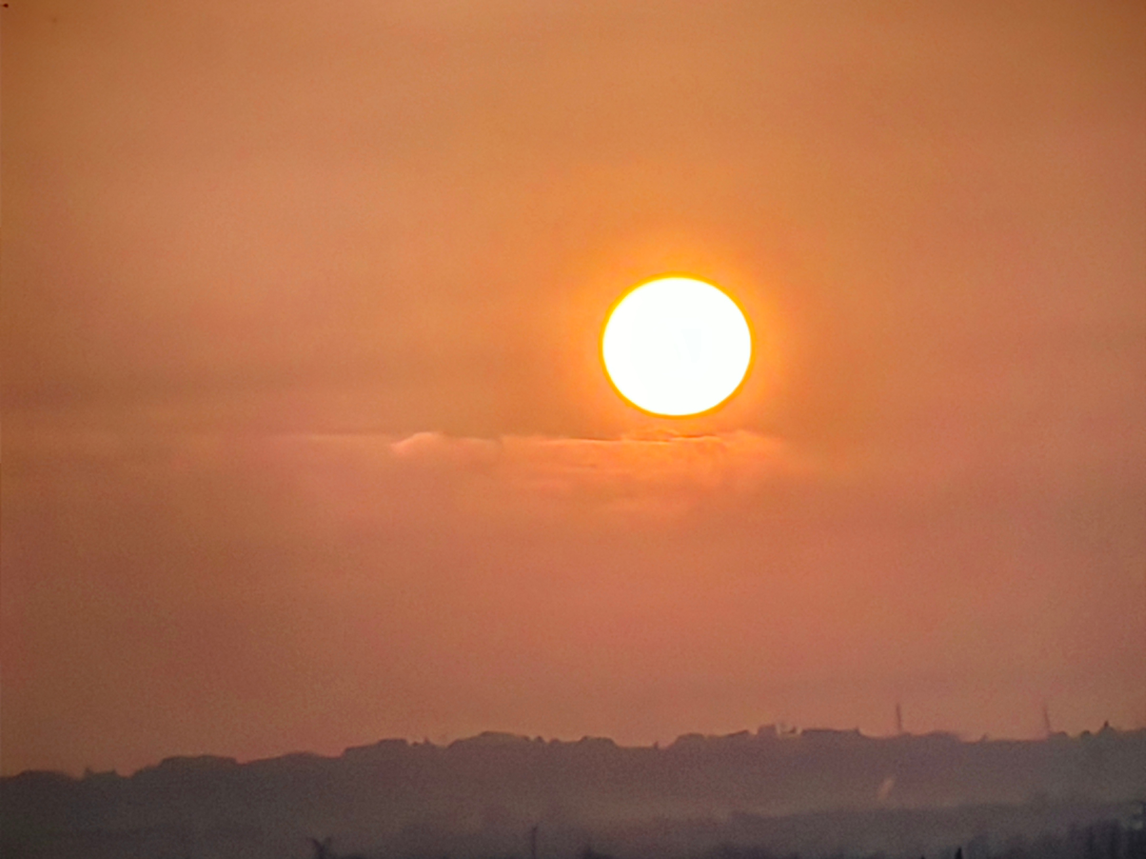 今天又是大太阳，幸喜都江堰早晚凉爽。 都江堰·百商·绿优城