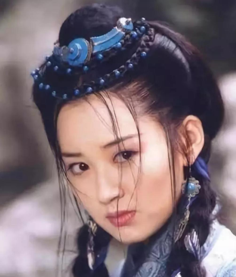 圣姑扮演者有多个版本，神秘美丽，对令狐冲一往情深。这些圣姑的扮演者中，谁是你心目