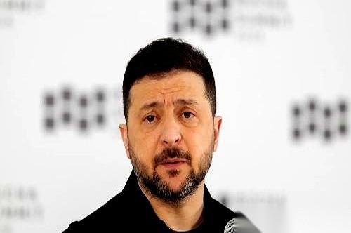 两个月。
这是美国人传来的话，但每个字都带着克里姆林宫的寒气：“乌军必须撤离顿巴