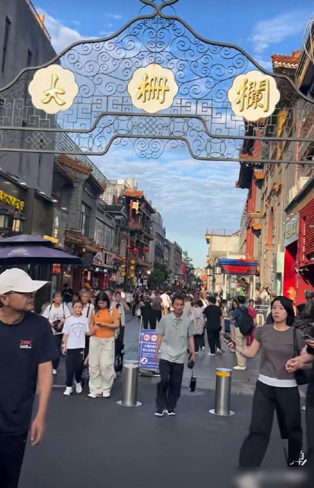 国庆节人气爆棚的城市。

北京让人纠结的地方，不是值不值得去，而是好天气、浓厚的