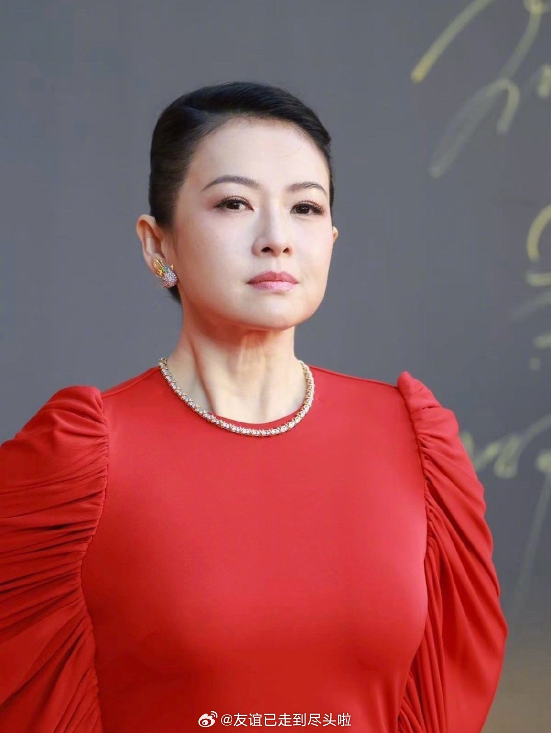 三个月前的章子怡和三个月后的章子怡，这是不是有点夸张了章子怡脸咋了