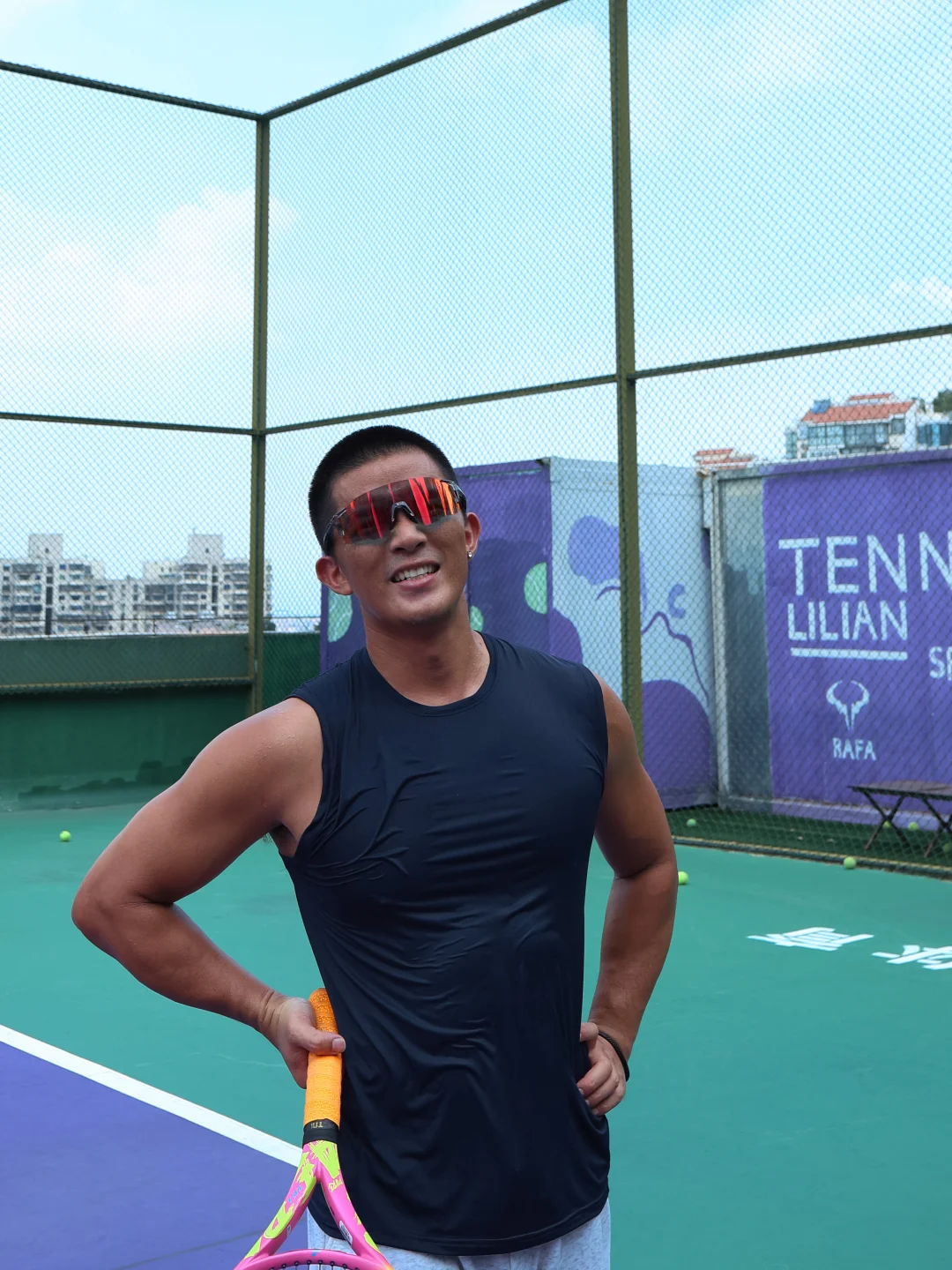 一起打网球嘛🎾… 掉肌肉的那种！