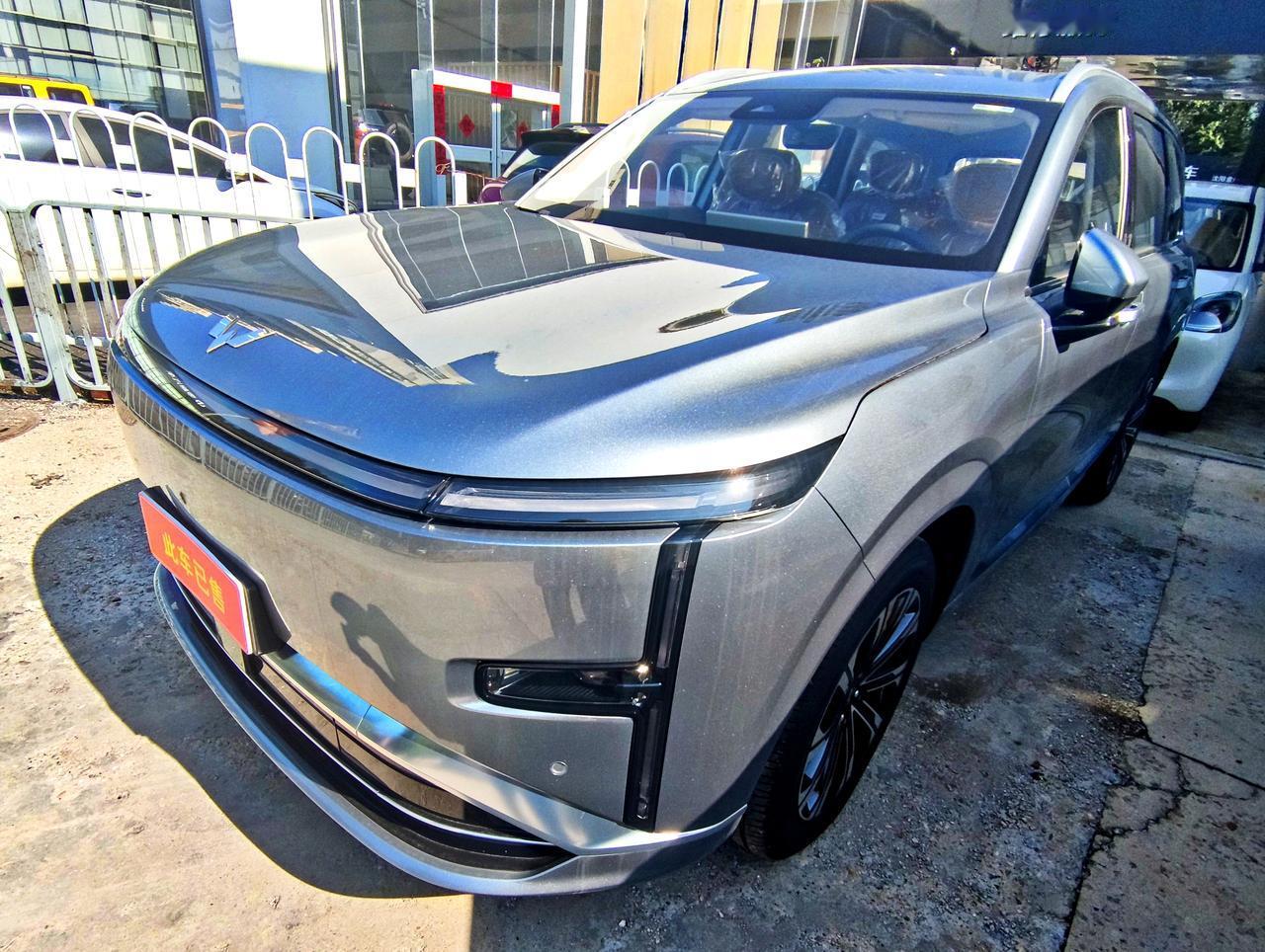 人民的大六座SUV《星光L》
   2026年7月16日，上汽通用五菱旗下，银标