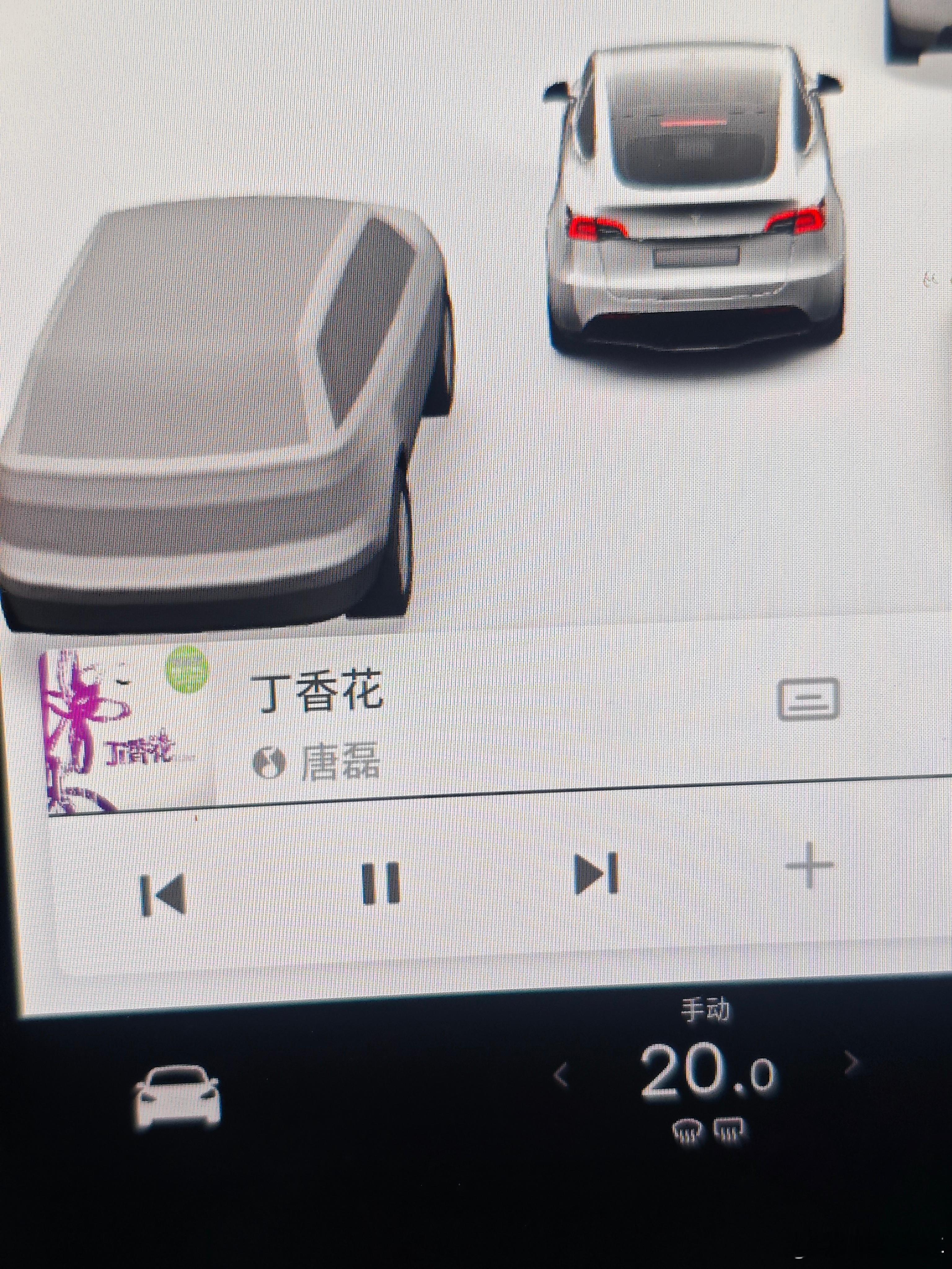 听这首歌的兄弟 应该都过了30岁吧 当年暑假的时候 电视里的点歌台轮流播放 丁香
