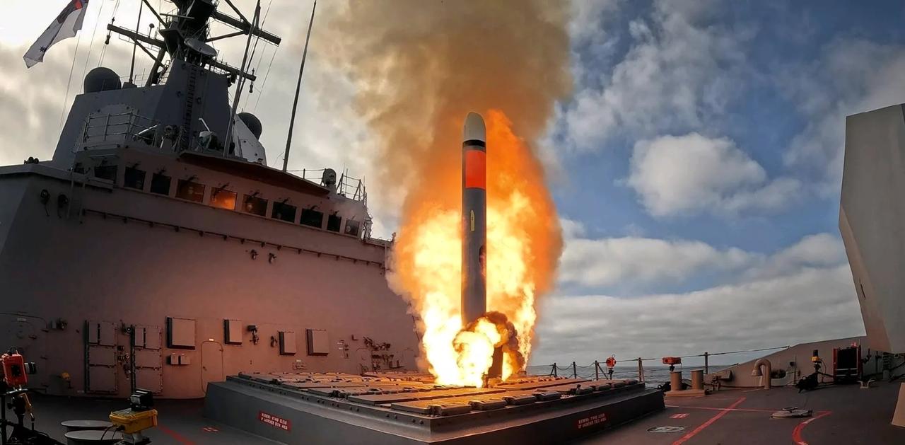 福克斯新闻报道，当地时间17日，美国总统特朗普宣布，他将进一步对战争部进行授权，