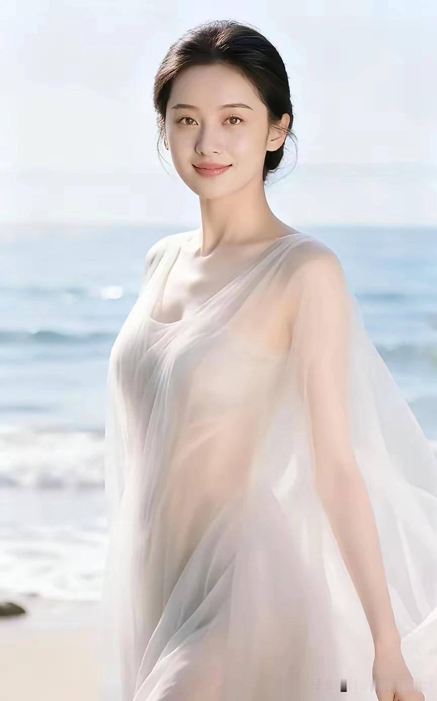 【雨荷仙子】
作者/雨后彩虹
 芙蓉出水晚风香，
玉骨冰心淡素妆。
不愿随波趋俗