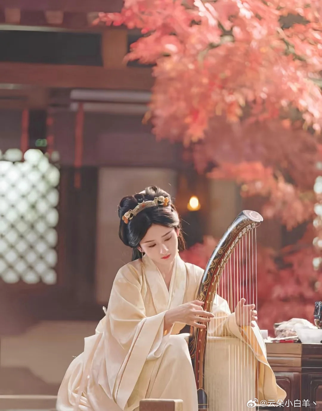 宋祖儿宋祖儿年度最受欢迎女演员 永远会为小乔停留，太美了宋祖儿。 