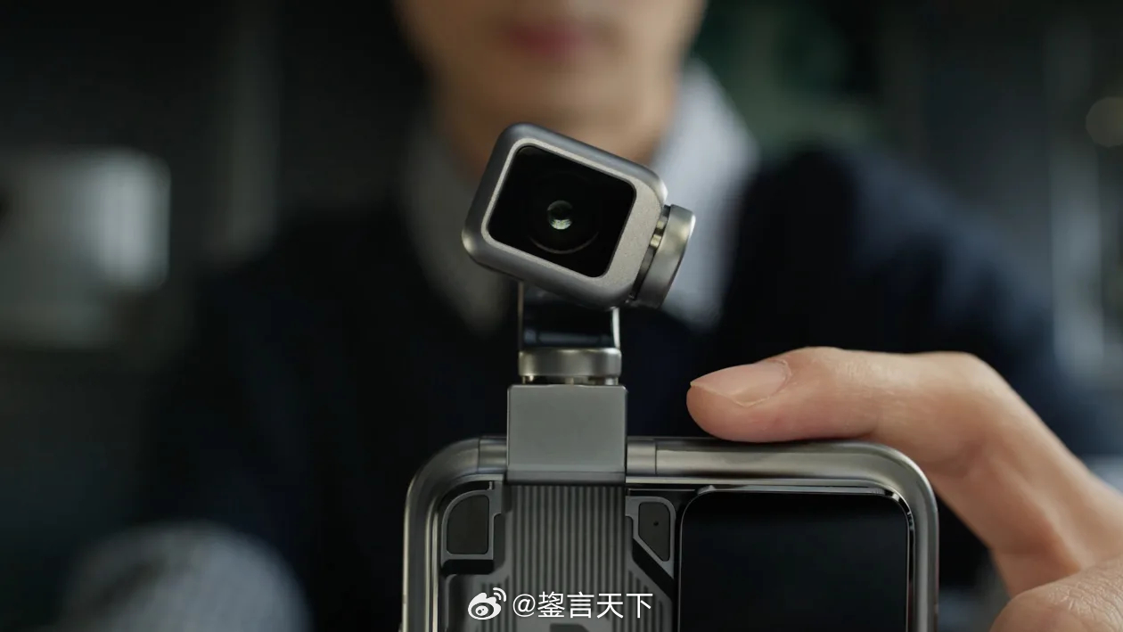 荣耀手机发布两款极具话题性的新产品 Honor 荣耀在 MWC 2026 发布了