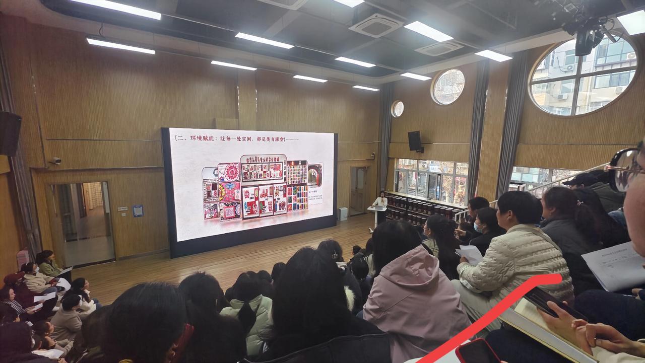 以美育人润童心 家园协同筑未来——石家庄市裕华区第四幼儿园特色育人实践
 
在学