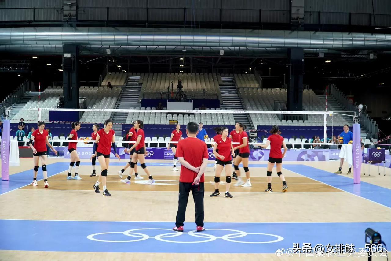 巴黎奥运会中国女排首发阵容基本确定
       中国奥委会发布了中国女排在巴黎