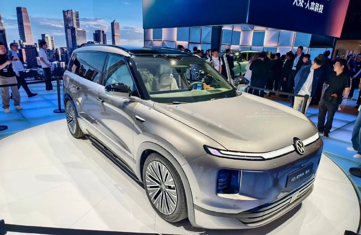 ID.ERA 9X 4月25日上市直击2026北京车展给所有纠结买燃油还是纯电的