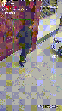 “送孩子上学没带孩子”！江苏邳州，孩子因为早上值日想早点去学校，爸爸出门开车送孩