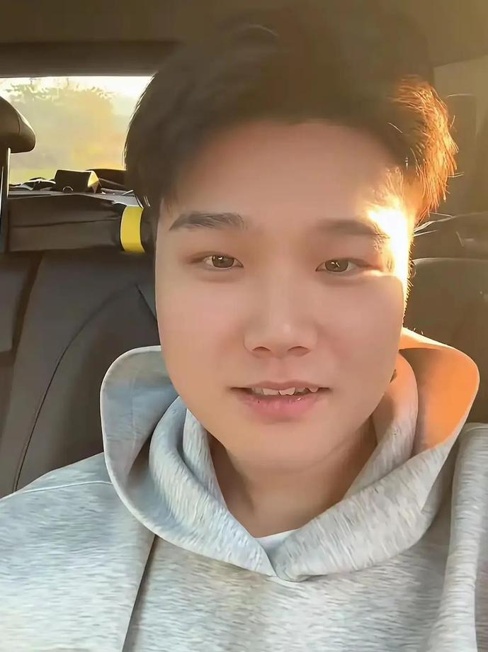 侄子一句话，撕开了中国家庭最伪善的遮羞布：“我姑供我读书四年，比我妈还亲。
”