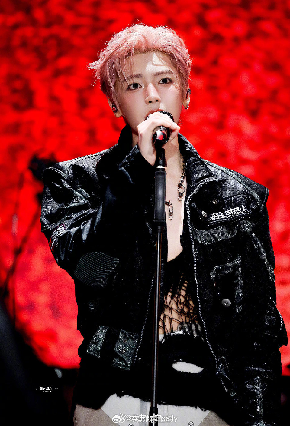 侯明昊官宣5.2太湖湾音乐节等太湖湾音乐节官宣