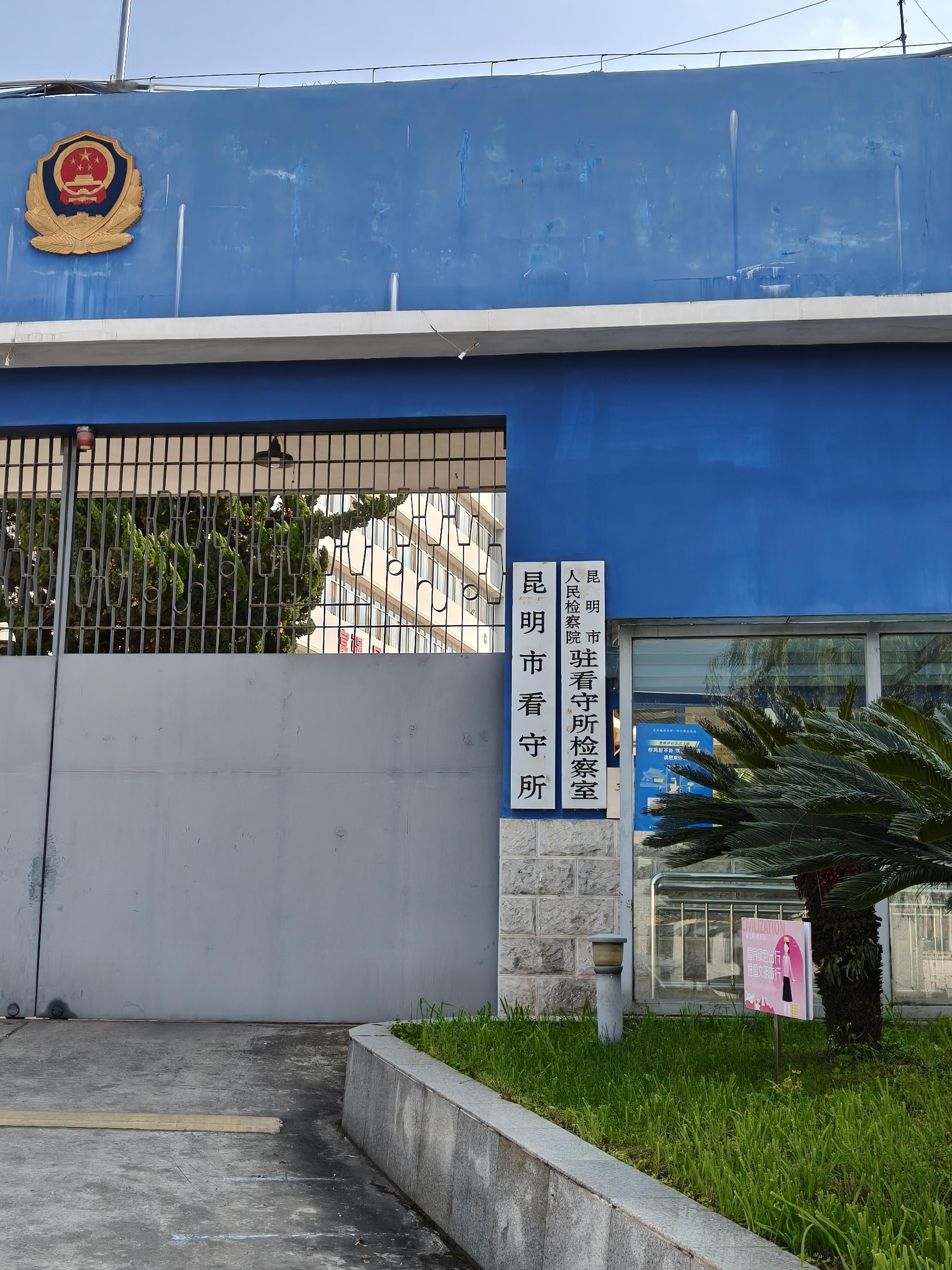 两代性格完全不同的叫君威的车今天做的圆子还不错