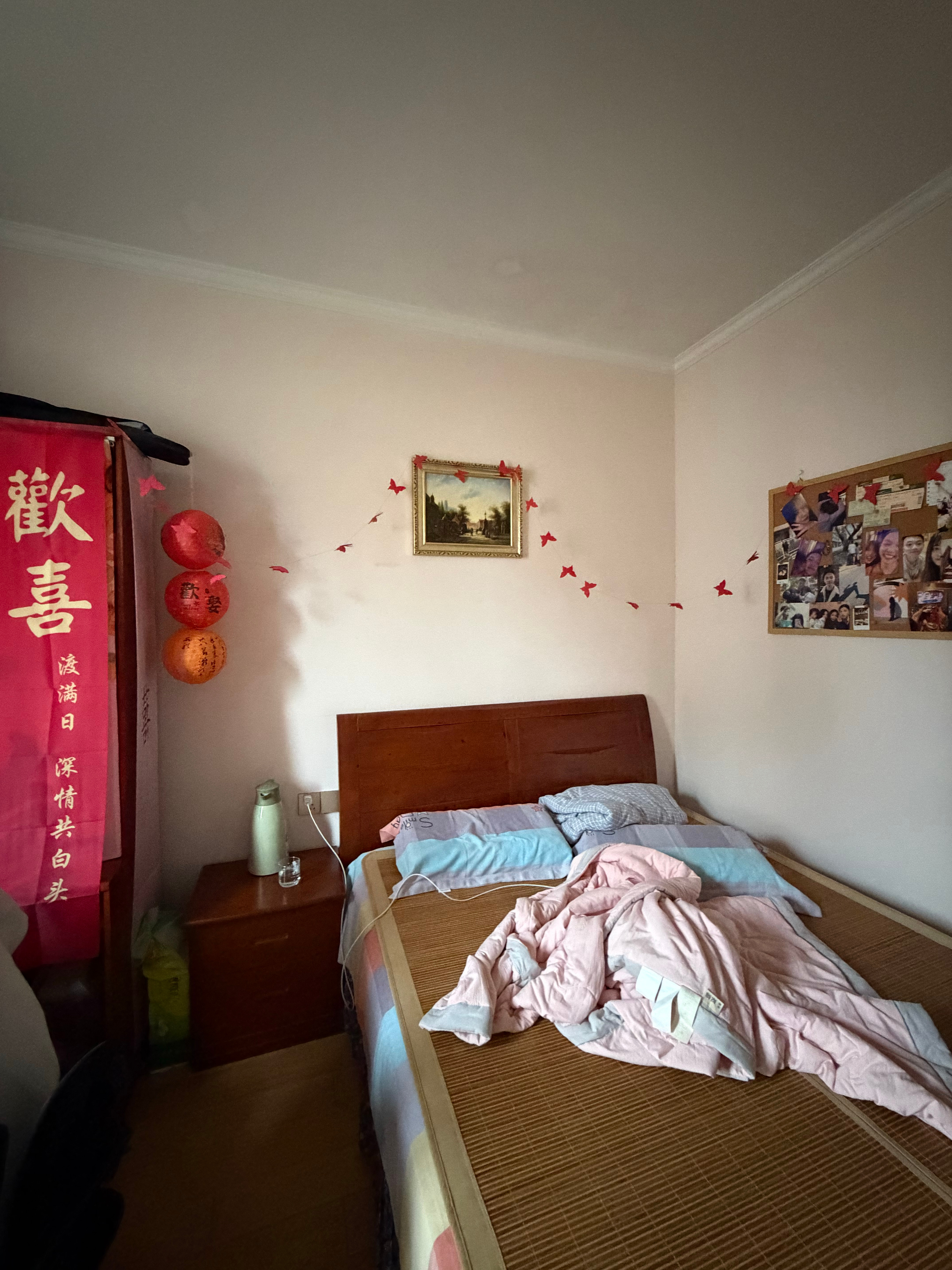 好好笑 还是结婚时候装饰的 