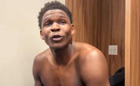 极大尊重！爱德华兹谈库里：

“他是我的兄弟，我爱他的一切。”

“在我看来，他