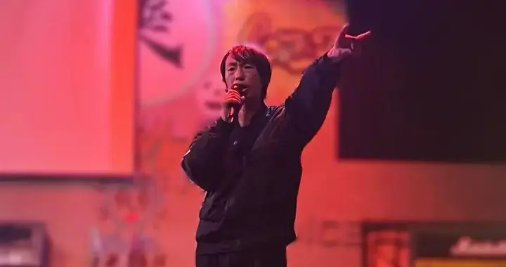 知名男歌手，突然宣布复出！