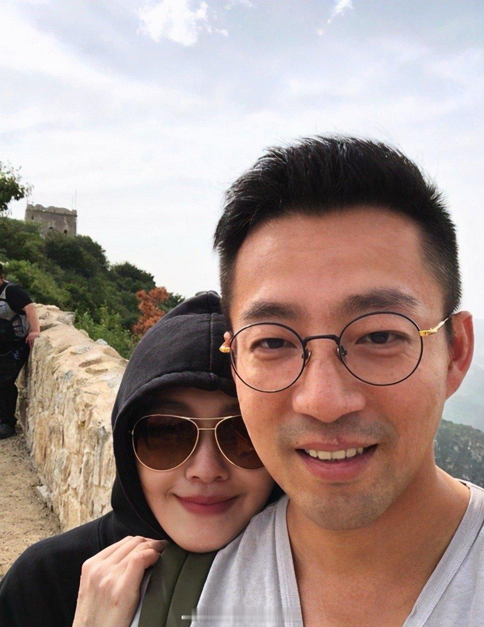 大S宁愿在自行车上笑，不愿在宝马车里哭？      近期，台媒报道说大S其实在台