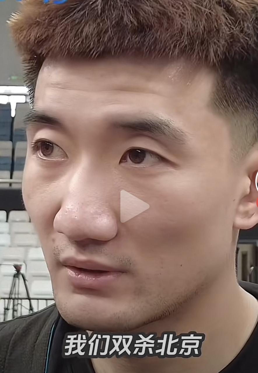 在 CBA 季后赛开打前，浙江队核心后卫孙铭徽曾公开盛赞北京队，坦言对手在阵容配