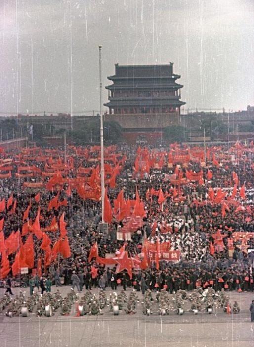 开国大典前，聂荣臻发表了这样的意见：“我要向大家下一道死命令，正式受阅的那天，如