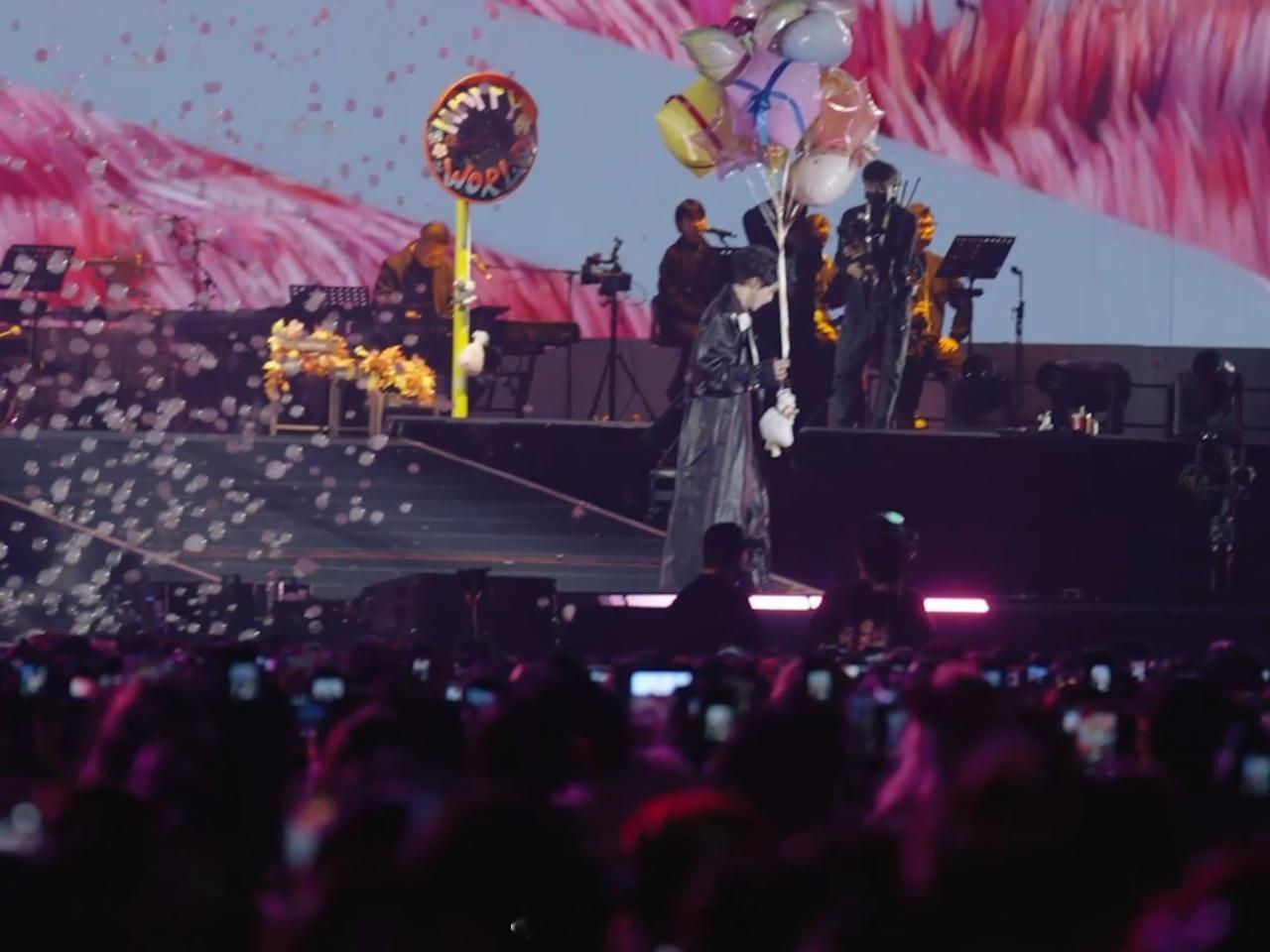 被黄子弘凡夸夸啦谁懂啊！拆薯片拆出 “欧气盲盒”，直接解锁长沙收官场前排门票！舞