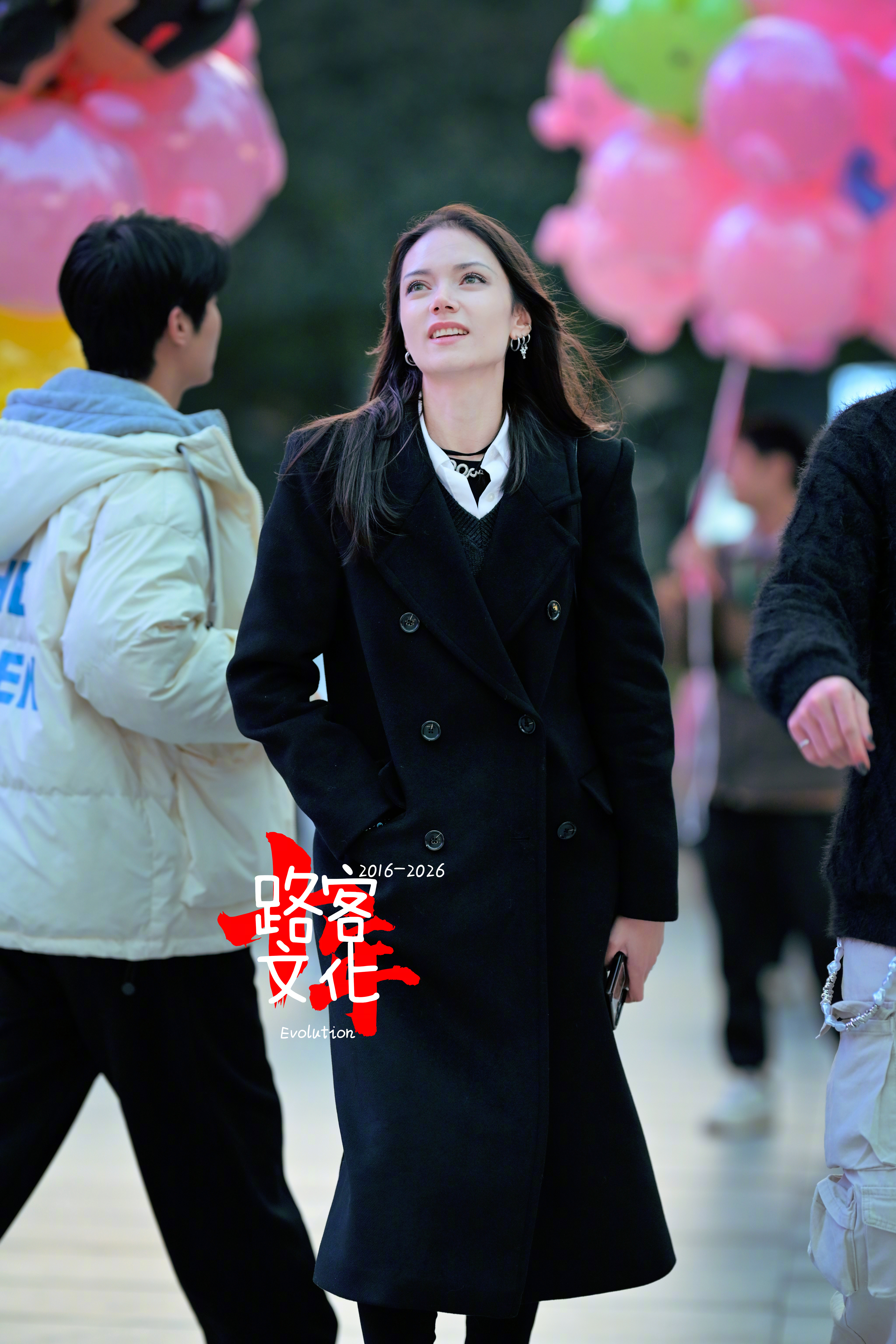 我怎么知道是德国的？我站在旁边听口音就是啊! 