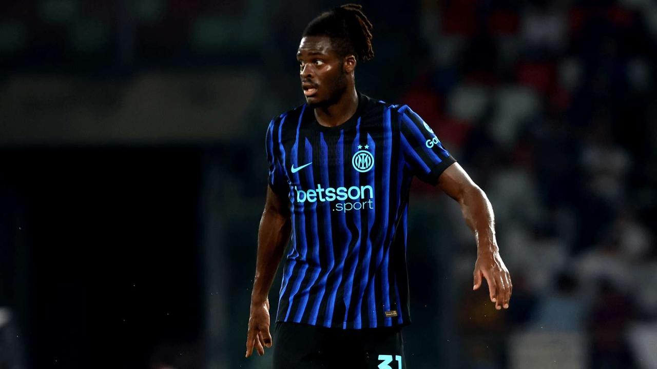 【伤病】比赛克由于轻微肌肉拉伤缺席对阵罗马。