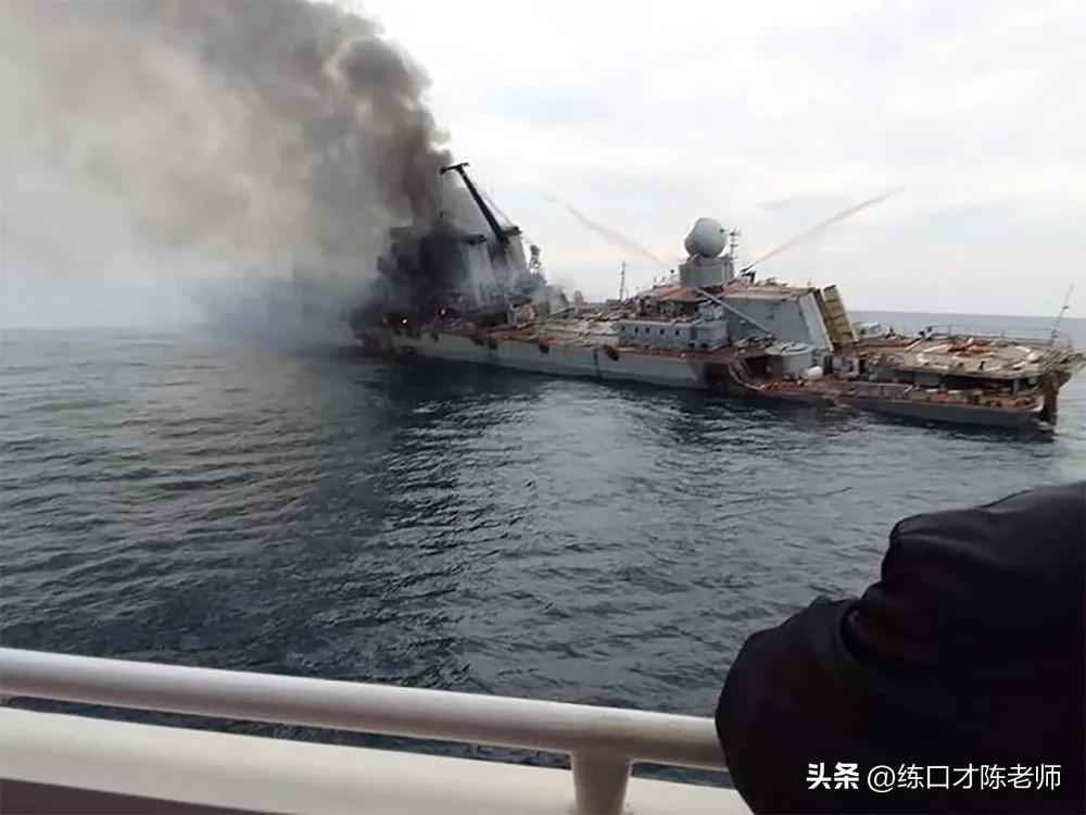 乌军袭击里海舰队基地，命中鞑靼斯坦号护卫舰！俄军里海舰队里海舰队卡斯皮斯克基地俄