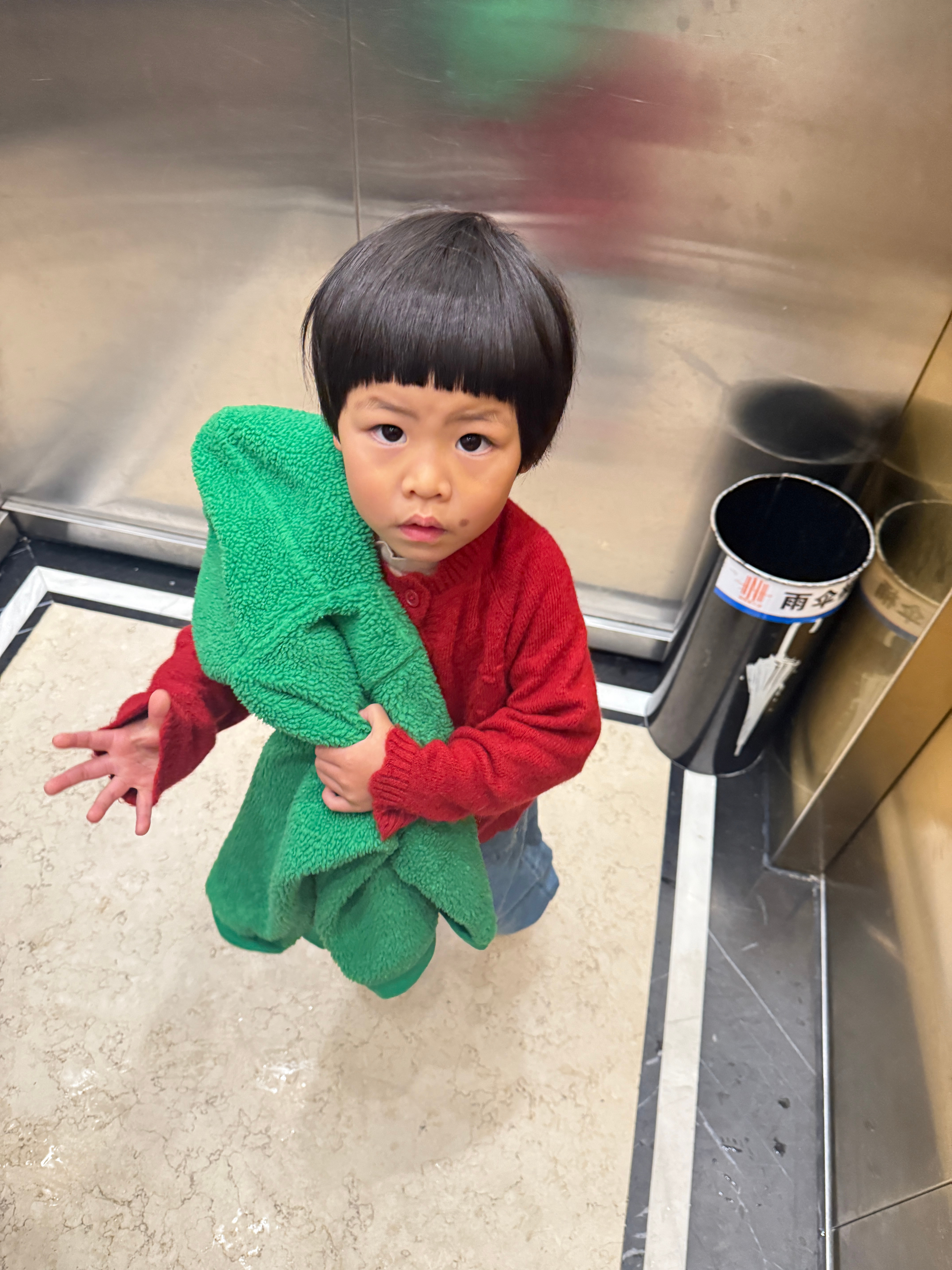 出发了，球宝亲自搭配出行look带娃随手拍