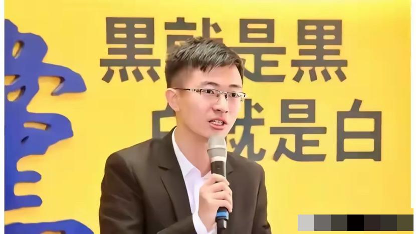 5月25日，台湾新党台北市议员侯汉廷说：如果大陆出手“斩首”赖清德，完全合理合法