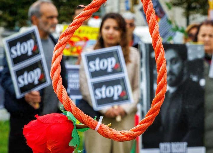 在很多欧洲国家，杀人犯多是被关到死，而不是推上刑场。法国1981年才废除死刑，成