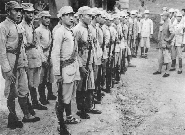 1937年八路军改编时，115师有编制的一共有两个旅四个团，这位主力团团长却叛变