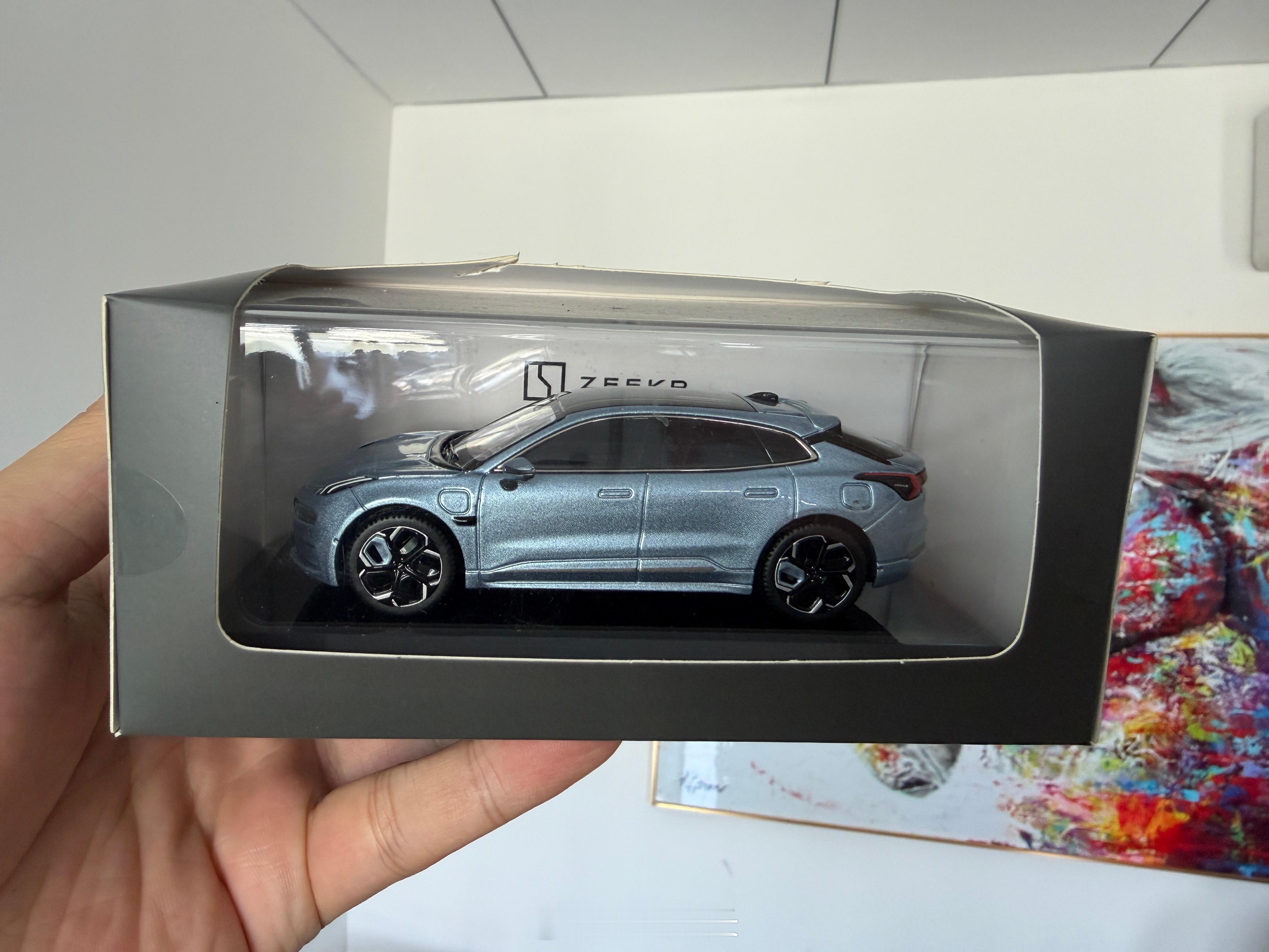 评论区验牌就行，抽一个铁粉，得极氪001车模，4.30开奖电车室长宠粉计划   