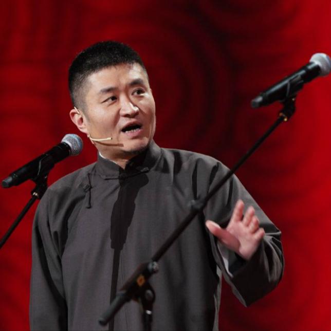 相声演员，苗阜，最难忘的一场演出，是分店开张，弄了一个一千多人的大剧场，满坑满谷