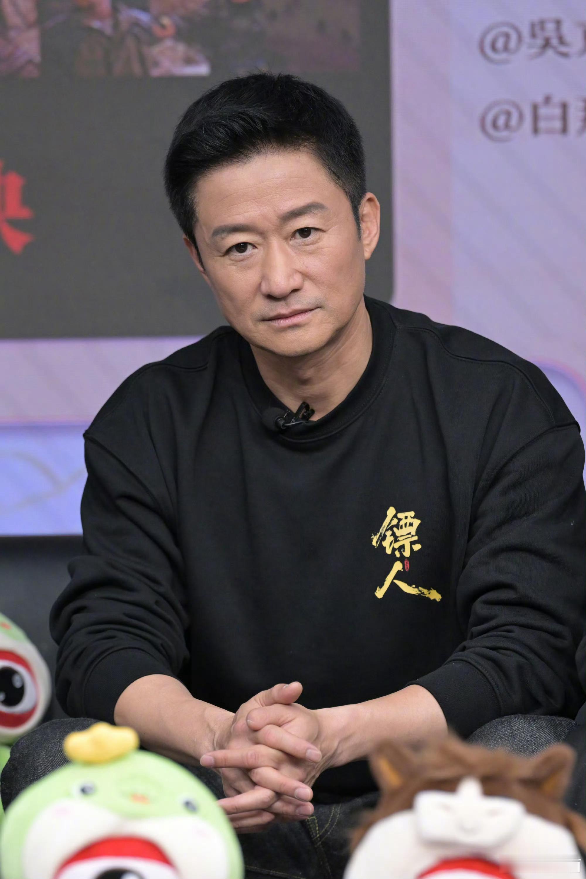 吴京跳刀马刀马年纪大了以后 吴京的面面倒是稳定了不少 是好事 