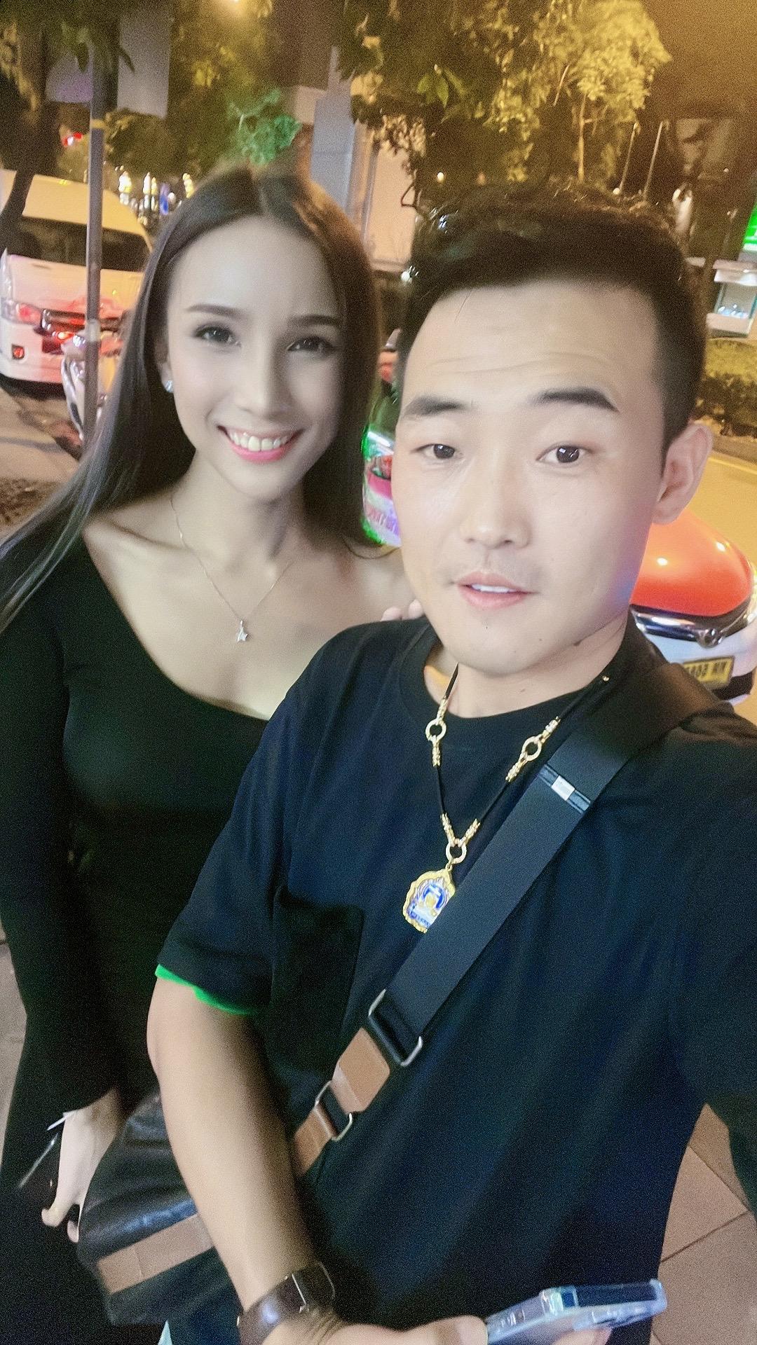感谢大家一路支持，一路陪伴，

每天跟着我熬夜这么久了，谢谢🙏阿龙有做的不对的