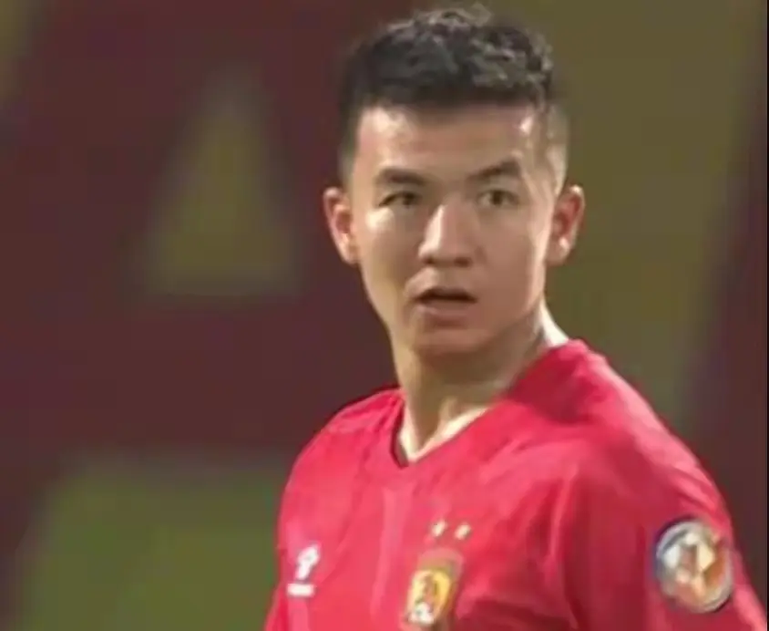 原广州队球员阿卜杜瓦哈普将加盟陕西联合。阿卜杜瓦哈普政委（在广州队时的...